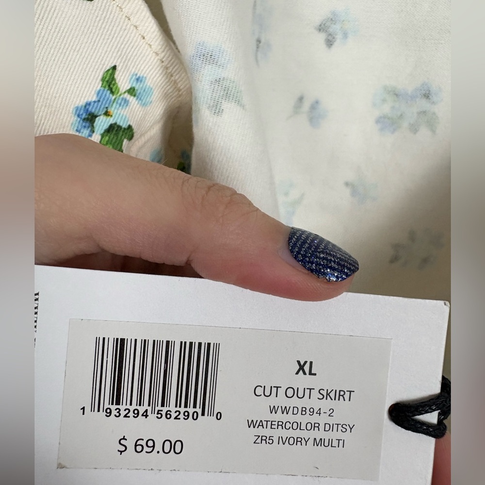 NWT WEWOREWHAT Cut Out Skirt in Ivory Watercolor Ditsy size XL - Picture 5 of 5